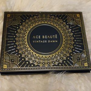 Ace Beaute Vintage Dawn Eyeshadow Palette